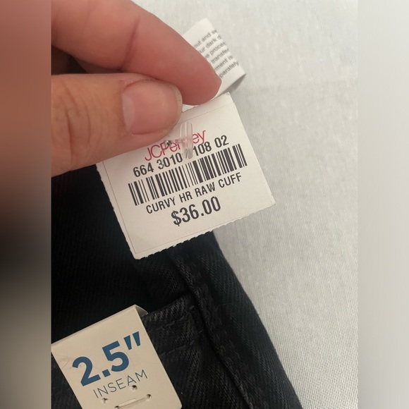 Arizona Jean Co Women’s Mid Rise Short Roll Tab Size 1 New w tag. - Picture 5 of 7